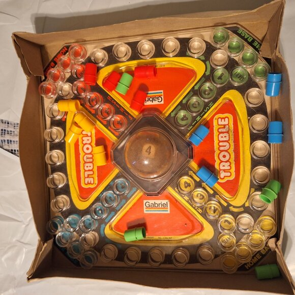 trouble board game - Picture 6 of 12